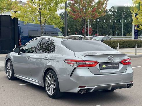 Toyota Camry 2018 - фото 8