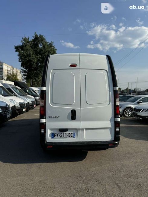 Renault Trafic 2021 - фото 7