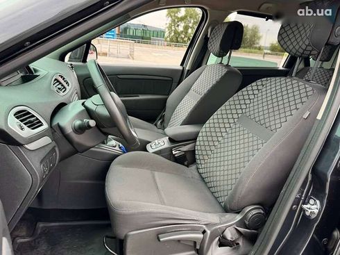 Renault Scenic 2010 - фото 13