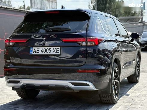 Mitsubishi Outlander 2021 - фото 15