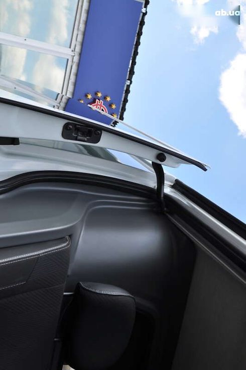Renault Trafic 2018 - фото 21