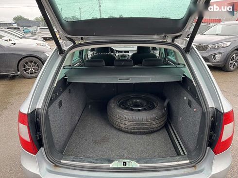 Skoda Superb 2011 - фото 30