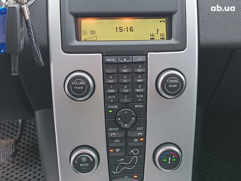 Volvo S40 2010 белый - фото 26