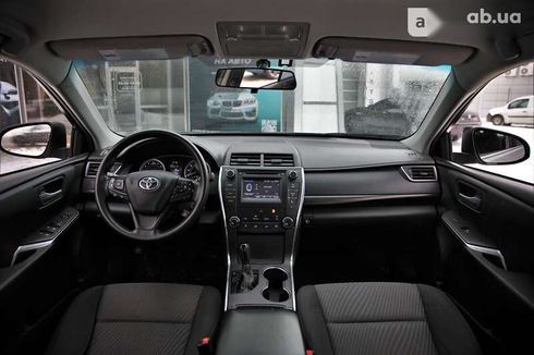 Toyota Camry 2015 - фото 12