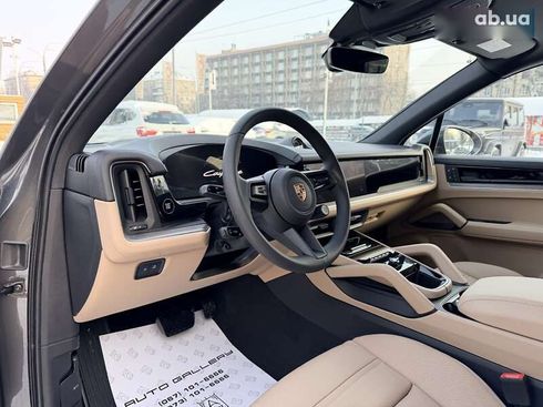 Porsche Cayenne 2024 - фото 18