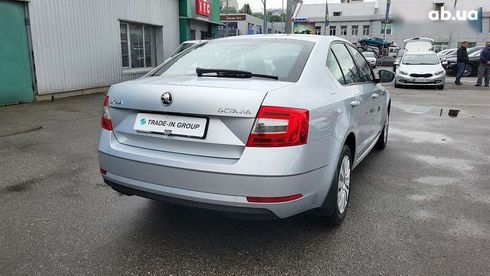Skoda Octavia 2019 - фото 17
