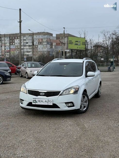Kia Cee'd 2010 - фото 4
