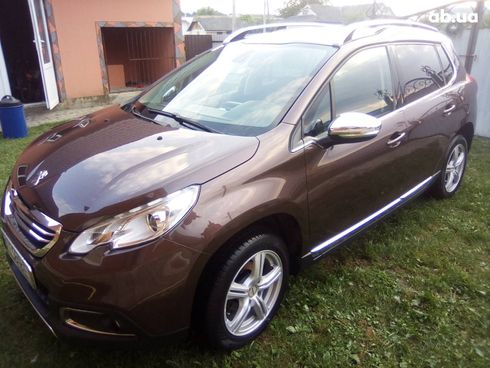Peugeot 2008 2015 коричневый - фото 4