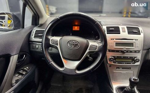 Toyota Avensis Verso 2013 - фото 10