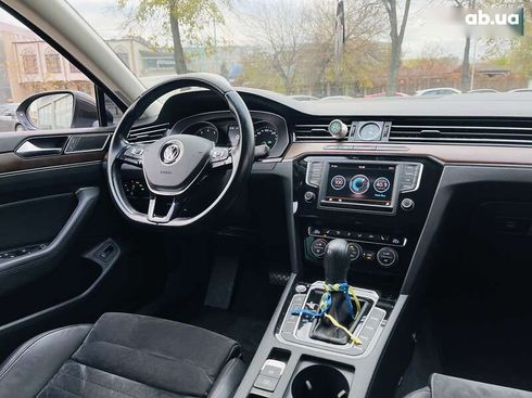 Volkswagen Passat 2016 - фото 13