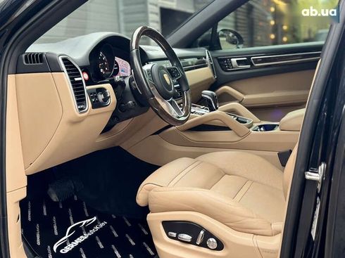 Porsche Cayenne Coupe 2019 - фото 20