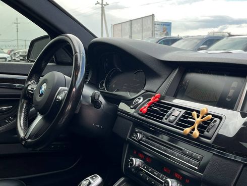 BMW 5 серия 2016 серый - фото 36
