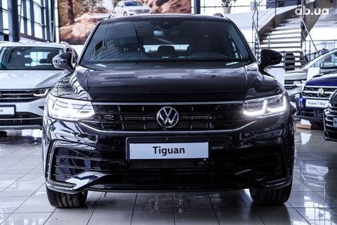 Volkswagen Tiguan 2023 черный - фото 3