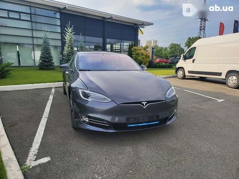 Tesla Model S 2018 - фото 9