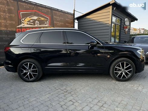 Volkswagen Touareg 2019 - фото 10