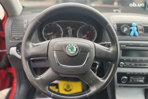 Skoda Octavia 2010 - фото 12