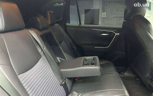 Toyota RAV4 2020 - фото 17