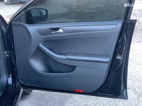 Volkswagen Jetta 2012 черный - фото 18