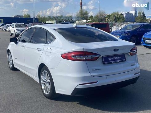 Ford Fusion 2019 - фото 9