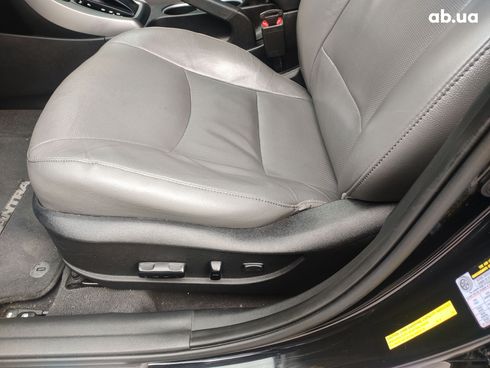Hyundai Elantra 2015 черный - фото 18
