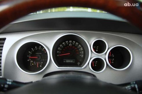 Toyota Sequoia 2012 - фото 15