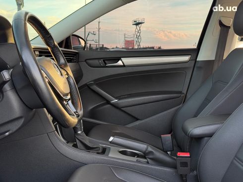 Volkswagen Passat 2019 черный - фото 24