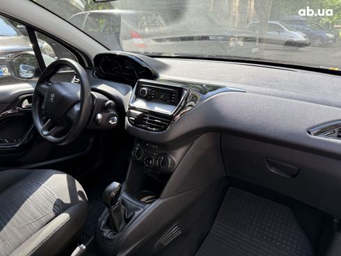 Peugeot 208 2016 - фото 19