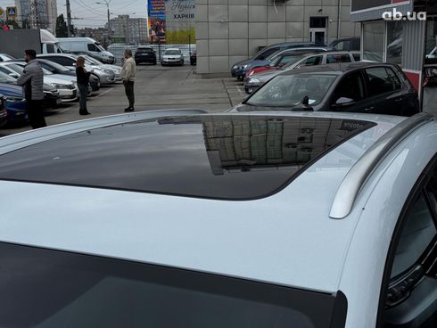 Audi Q4 e-tron 2023 белый - фото 13