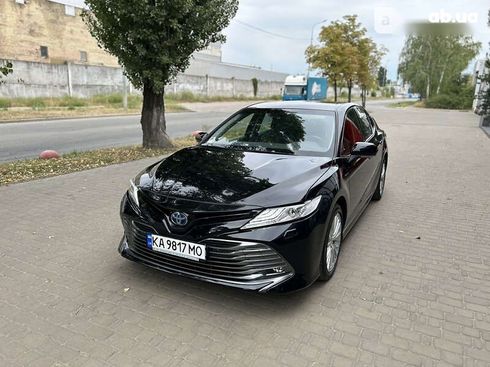 Toyota Camry 2020 - фото 3