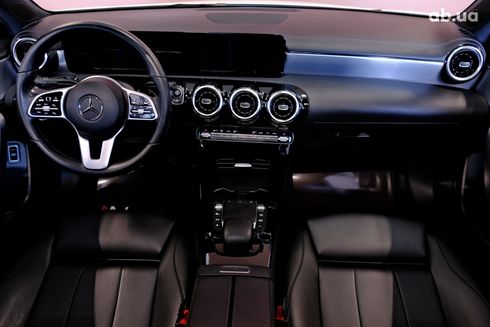 Mercedes-Benz A-Класс 2019 белый - фото 7