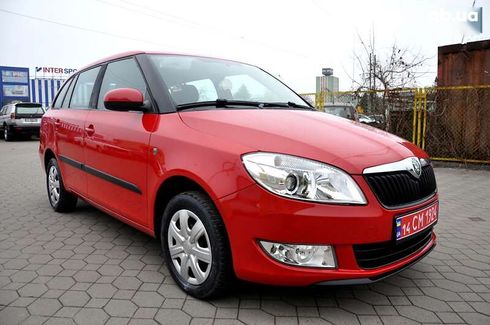 Skoda Fabia 2012 - фото 4
