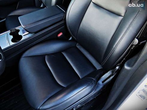 Tesla Model Y 2021 - фото 7