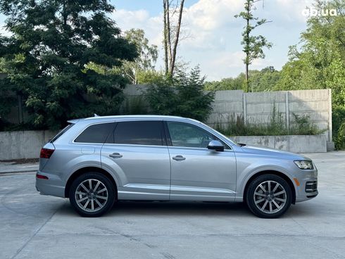 Audi Q7 2018 серый - фото 12