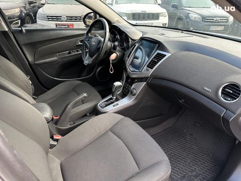 Chevrolet Cruze 2012 белый - фото 31
