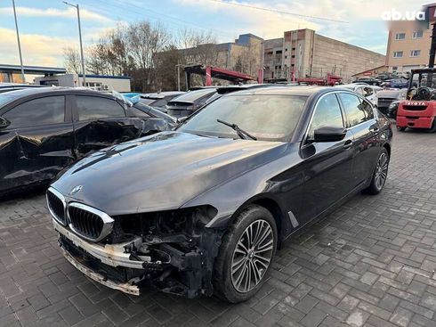 BMW 5 серия 2019 - фото 2