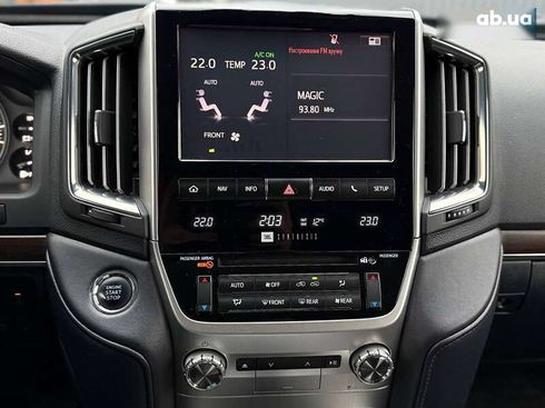 Toyota Land Cruiser 2016 - фото 29