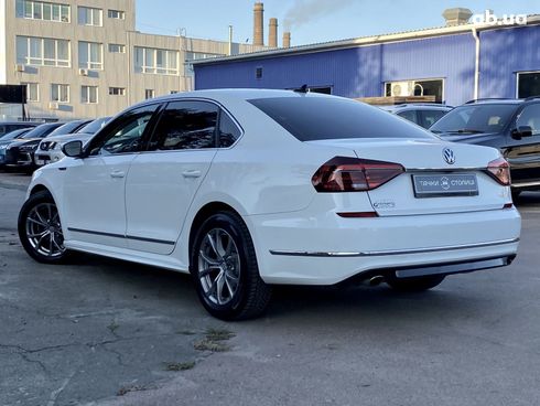 Volkswagen Passat 2017 белый - фото 7