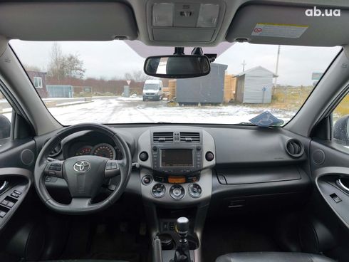 Toyota RAV4 2009 коричневый - фото 25