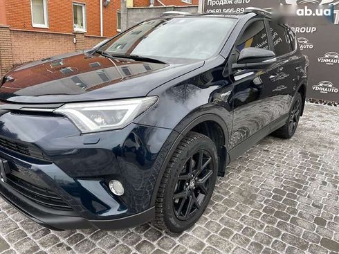 Toyota RAV4 2018 - фото 24