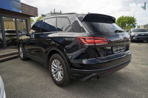 Volkswagen Touareg 2019 - фото 11
