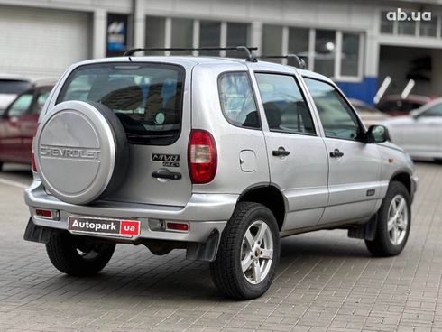 Chevrolet Niva 2007 серый - фото 5