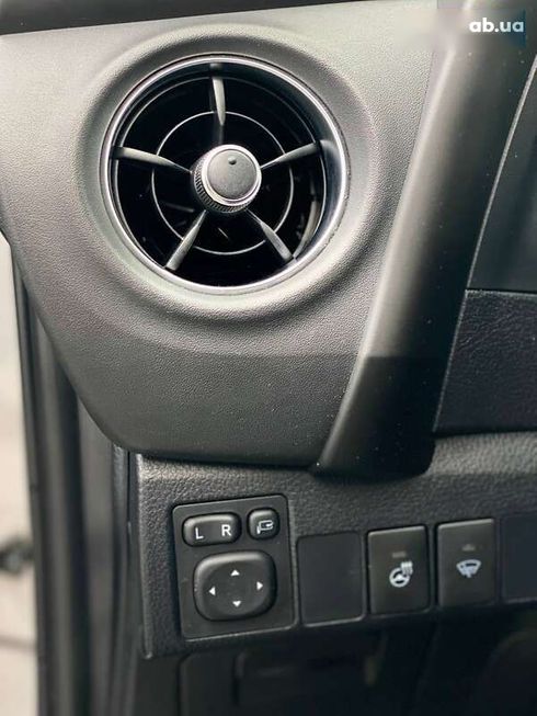 Toyota Corolla 2017 - фото 27