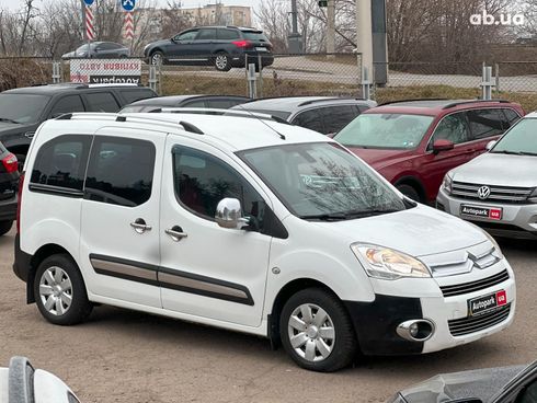 Citroёn Berlingo 2010 белый - фото 15