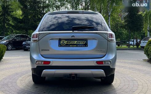 Mitsubishi Outlander 2015 - фото 6
