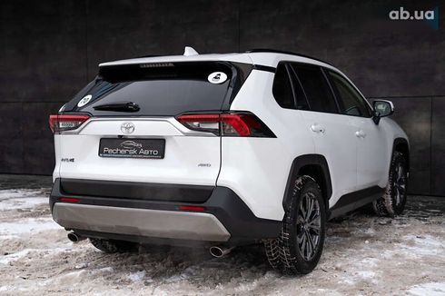 Toyota RAV4 2023 - фото 8