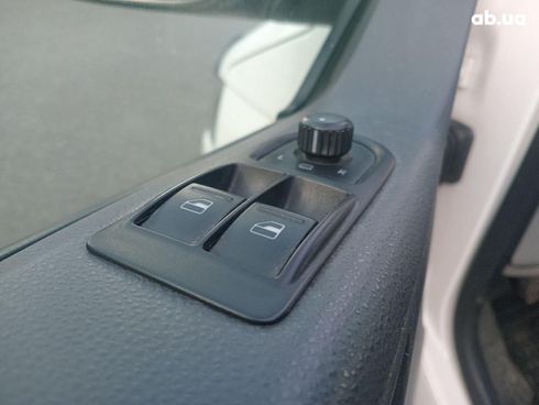 Volkswagen T5 (Transporter) 2015 белый - фото 46