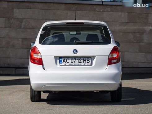 Skoda Fabia 2013 - фото 3