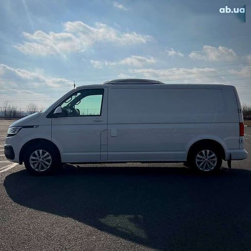 Volkswagen Transporter 2019 - фото 6