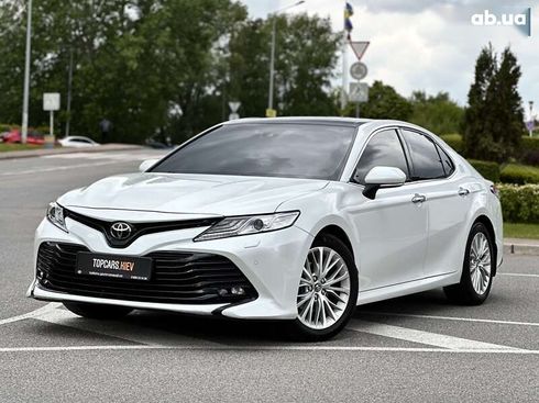 Toyota Camry 2018 - фото 4