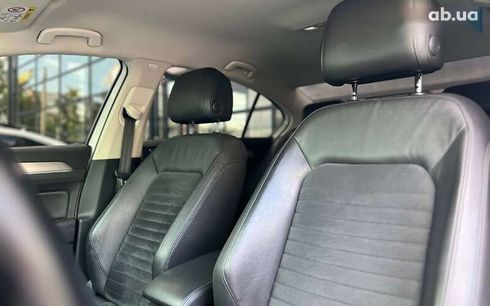 Volkswagen Passat 2016 - фото 13